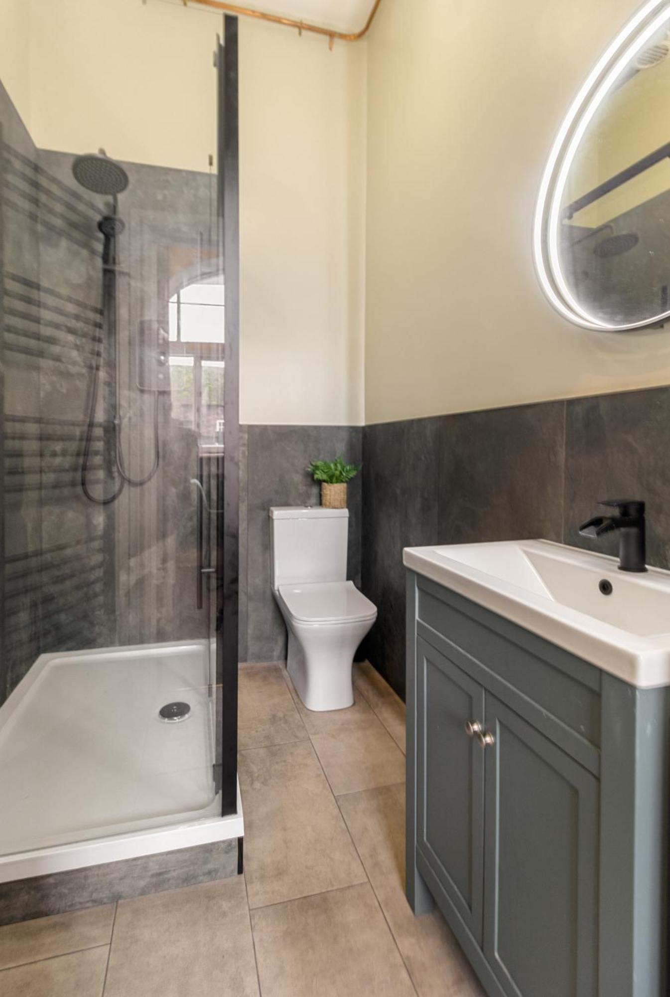 Whiskawaystays - Shaw Mews - Apartment 3 Вустер Экстерьер фото